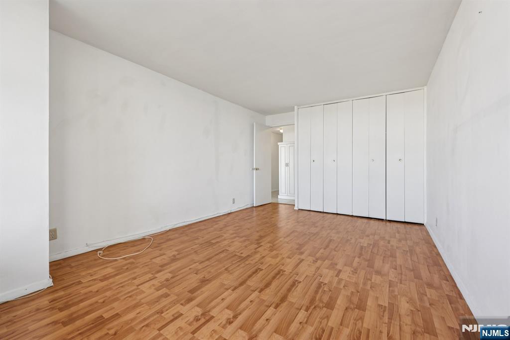 6050 Boulevard East, Unit 8E West New York, NJ 07093 - Photo 15 of 34