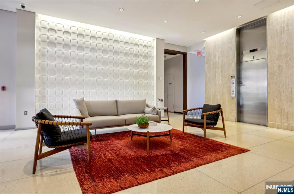 6050 Boulevard East, Unit 8E West New York, NJ 07093 - Photo 27 of 34