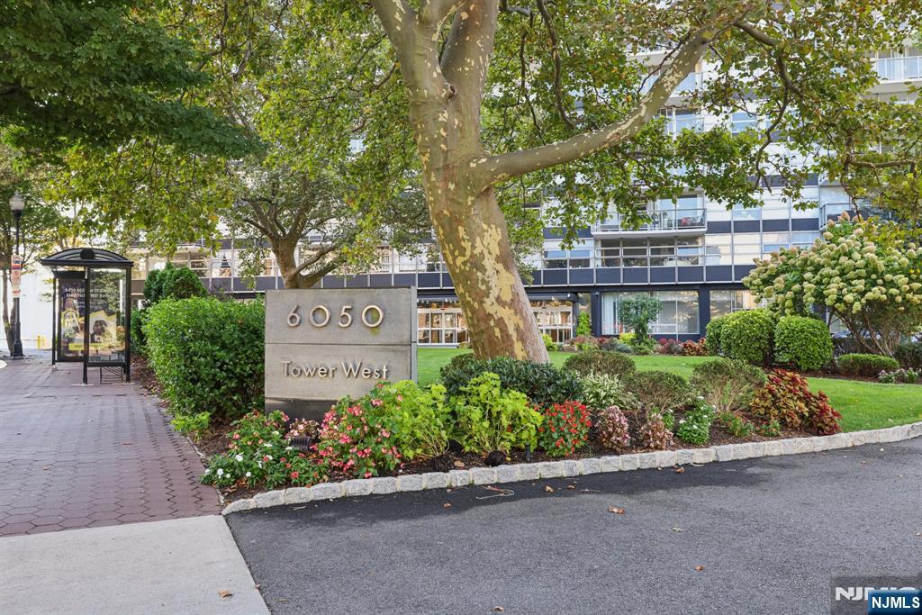 6050 Boulevard East, Unit 8E West New York, NJ 07093 - Photo 3 of 34