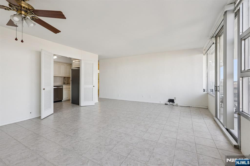 6050 Boulevard East, Unit 8E West New York, NJ 07093 - Photo 8 of 34