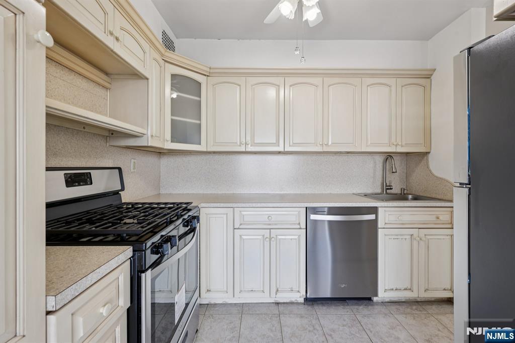 6050 Boulevard East, Unit 8E West New York, NJ 07093 - Photo 10 of 34