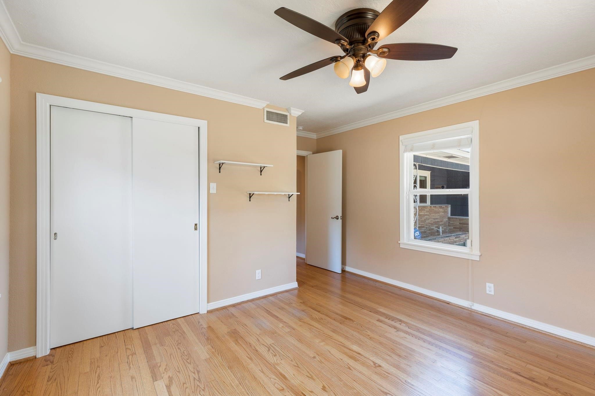 1802 Turnpike Road Houston, TX 77008 - Photo 37 of 47