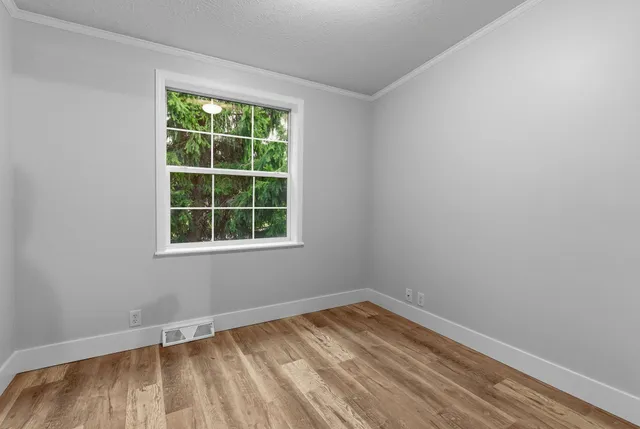 $389,000 | 20 Ledgewood Way, Manchester, NH 03104