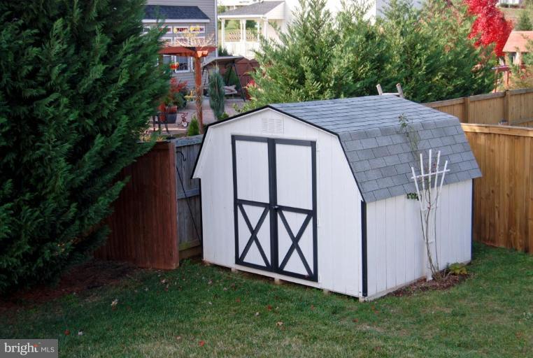 806 Rayquick Road Warrenton, VA 20186 - Photo 28 of 30 Shed
