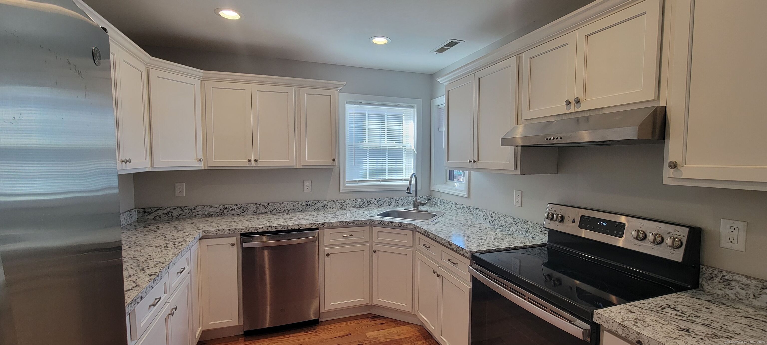 537 Winchester Avenue New Haven, CT 06511 - Photo 7 of 17