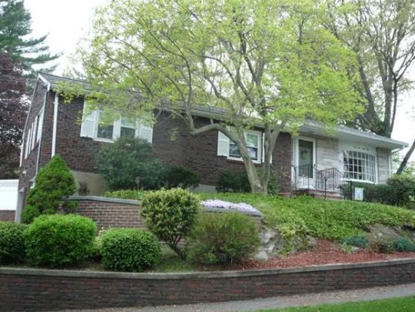 44 Friend Street Wakefield, MA 01880 - Photo 1 of 22 Gallery Image 1