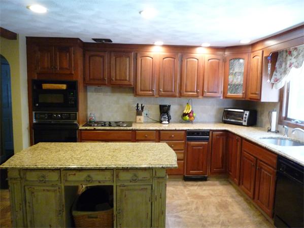 44 Friend Street Wakefield, MA 01880 - Photo 12 of 22 Gallery Image 12