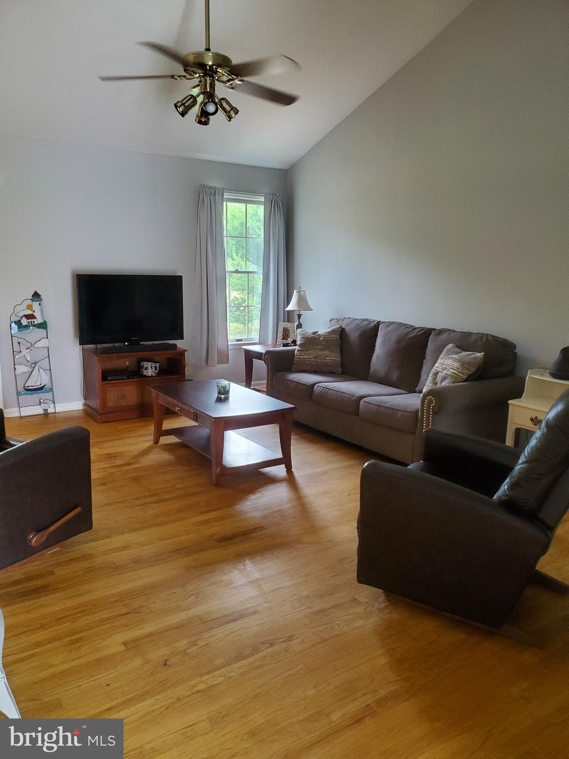 3820 Wrights Wharf Road Hurlock, MD 21643 - Photo 3 of 61 Living Room with gas stove