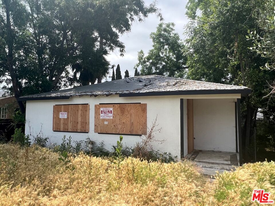14822 Saticoy Street Van Nuys, CA 91405 - Photo 1 of 7