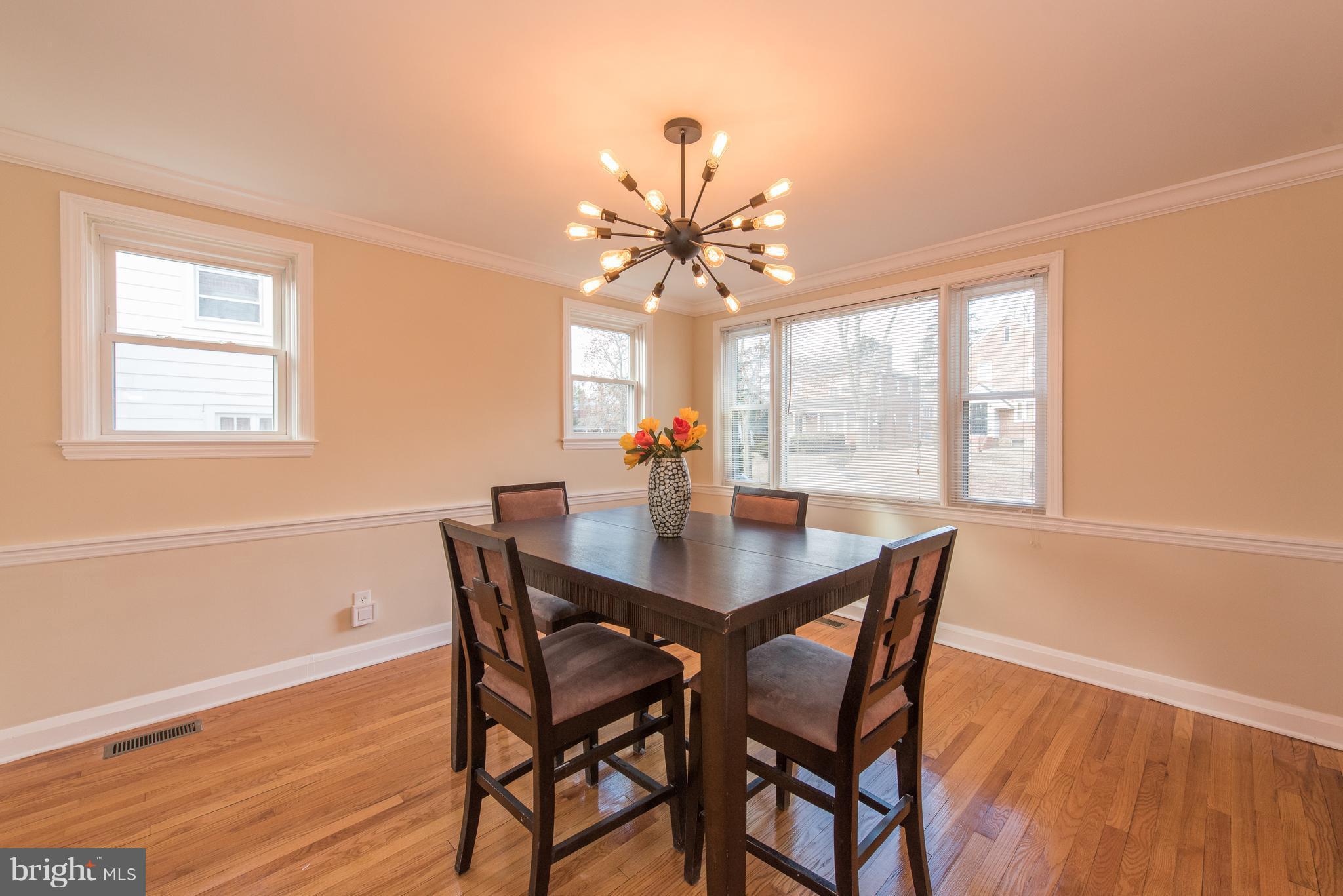 3611 Ellamont Road Baltimore, MD 21215 - Photo 5 of 30 Dining Room