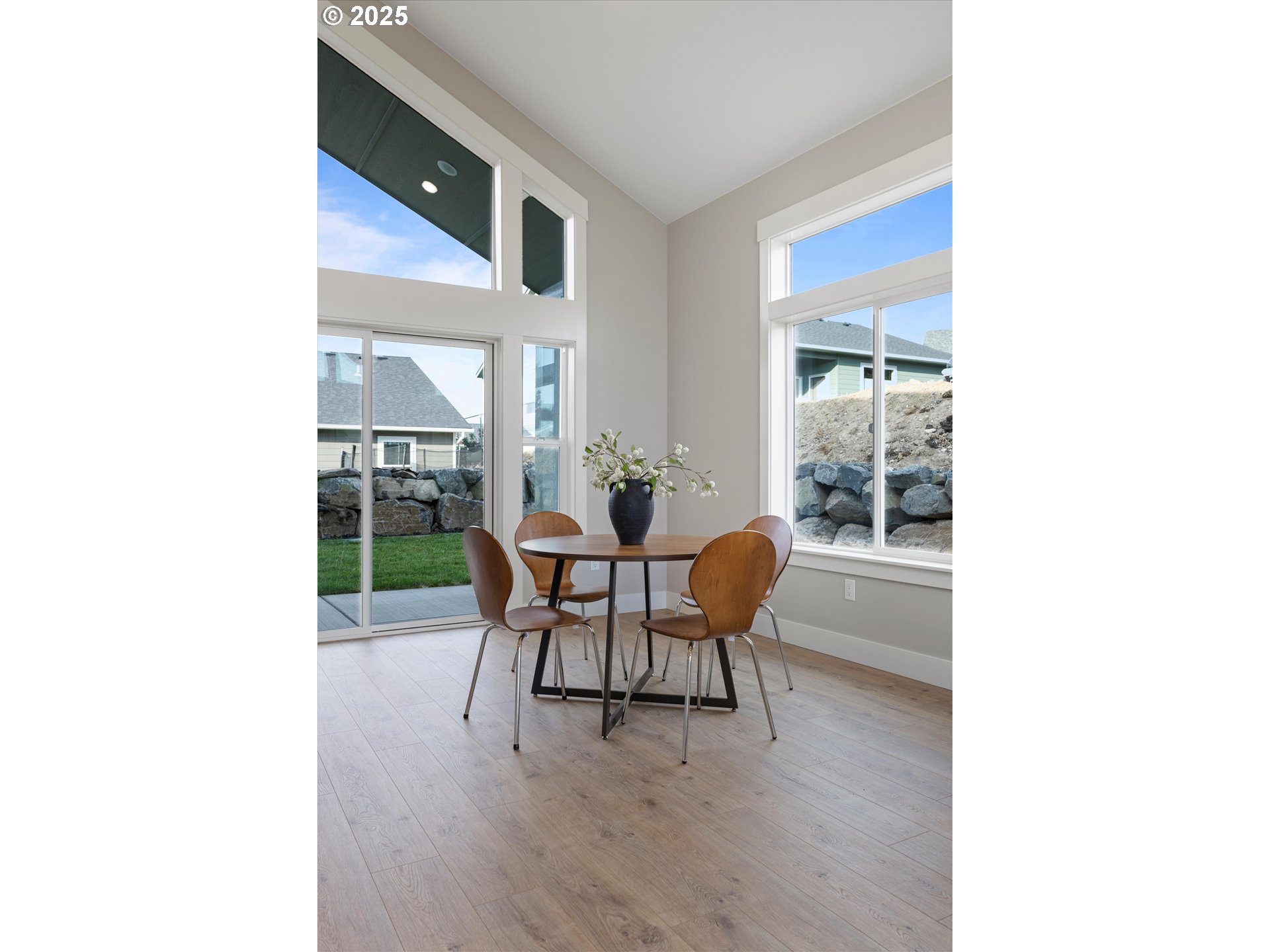 1801 Southwest 1st Street Pendleton, OR 97801 - Photo 2 of 29 a dining room with furniture and window