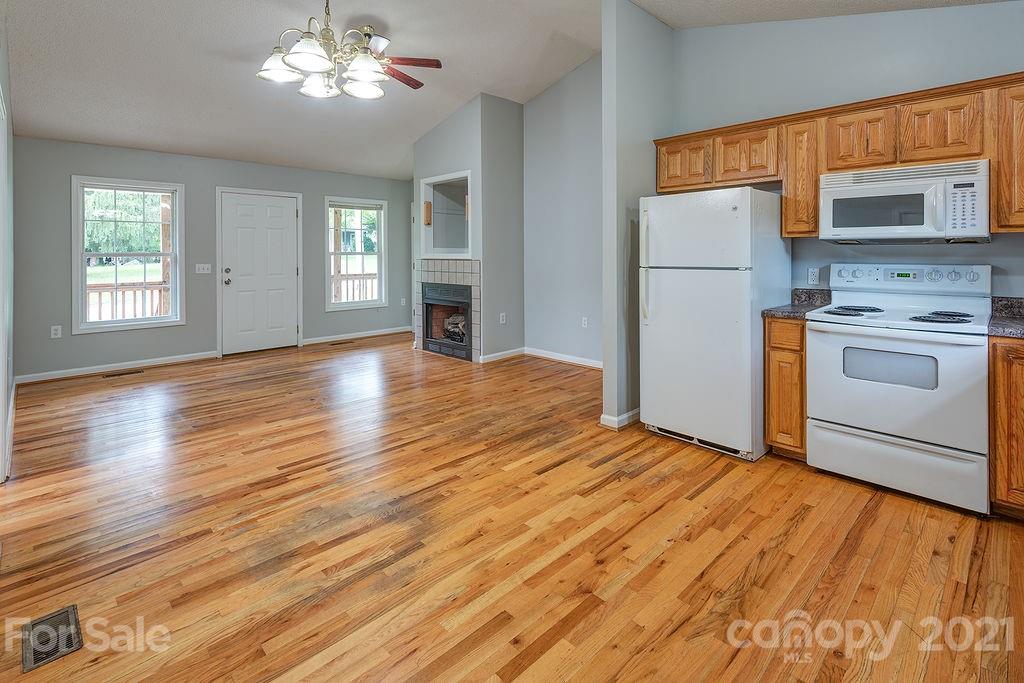 35 Gudger Road Candler, NC 28715 - Photo 12 of 25 Gallery Image 12