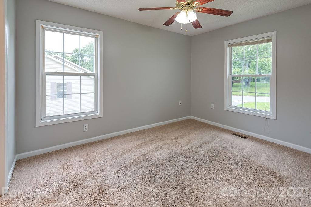 35 Gudger Road Candler, NC 28715 - Photo 13 of 25 Gallery Image 13