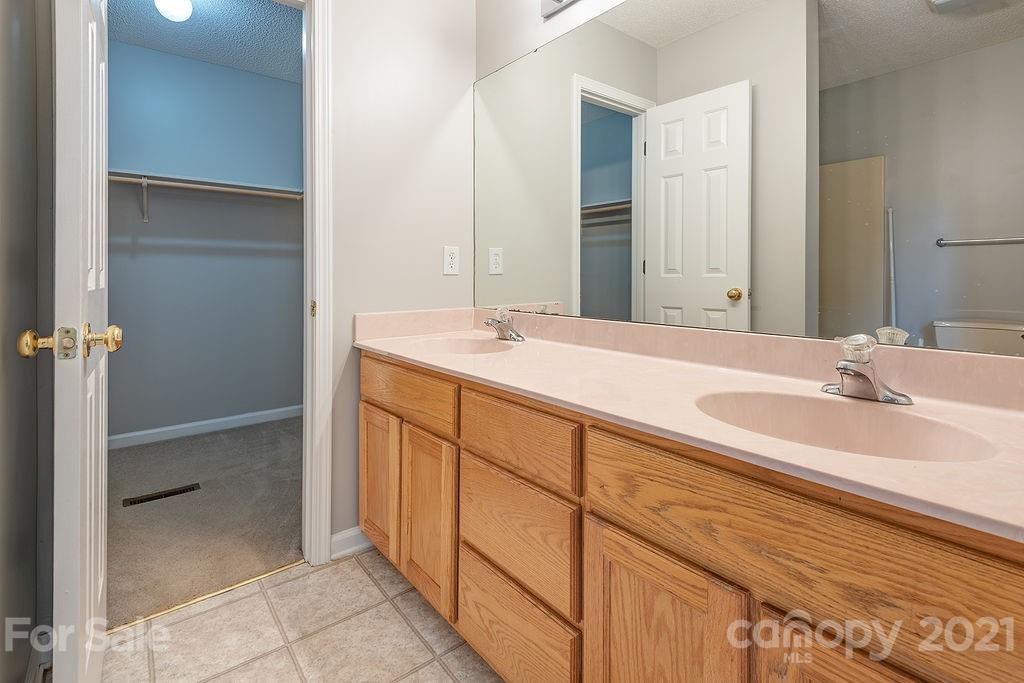 35 Gudger Road Candler, NC 28715 - Photo 15 of 25 Gallery Image 15
