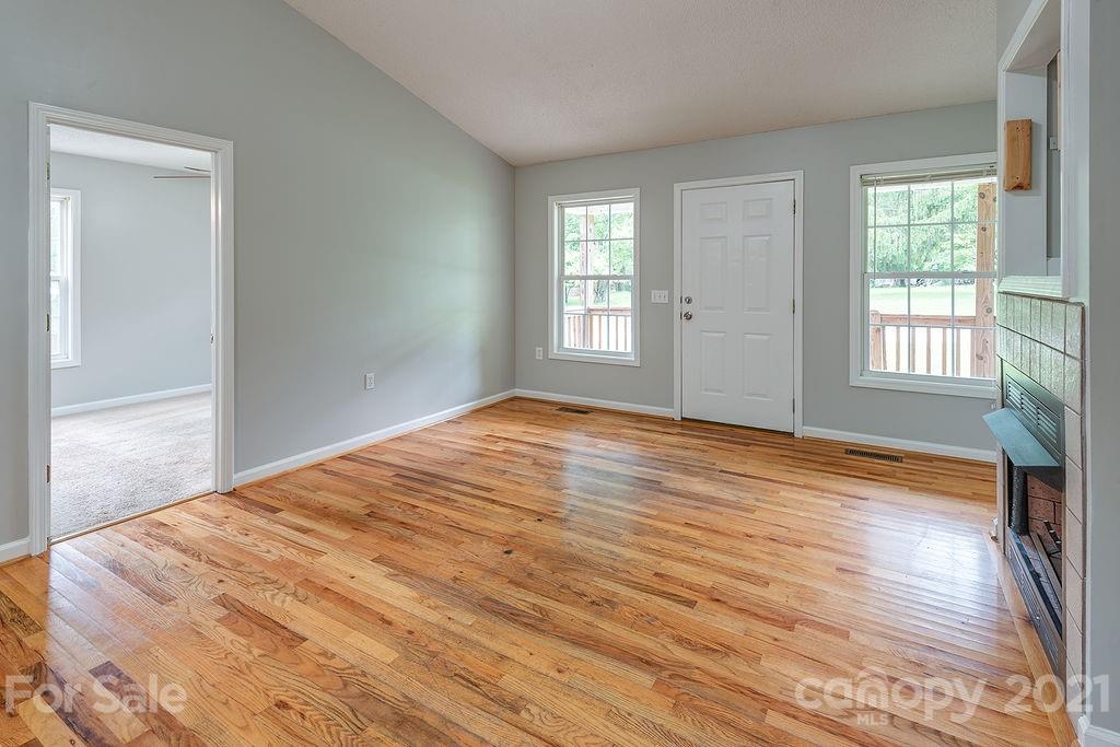 35 Gudger Road Candler, NC 28715 - Photo 5 of 25 Gallery Image 5