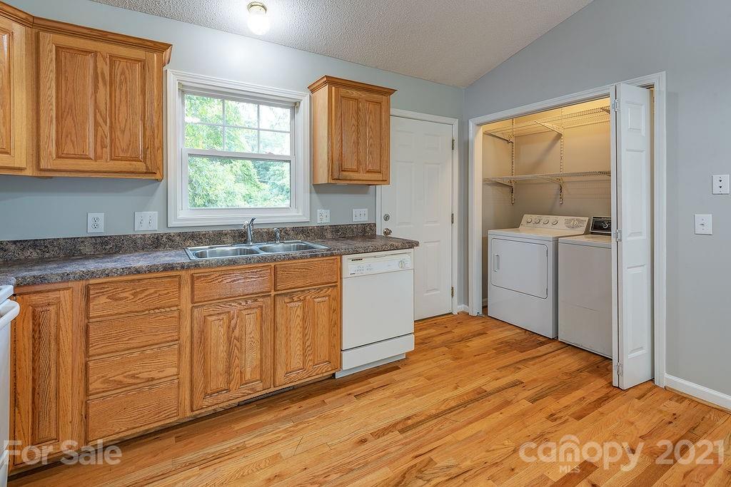 35 Gudger Road Candler, NC 28715 - Photo 10 of 25 Gallery Image 10