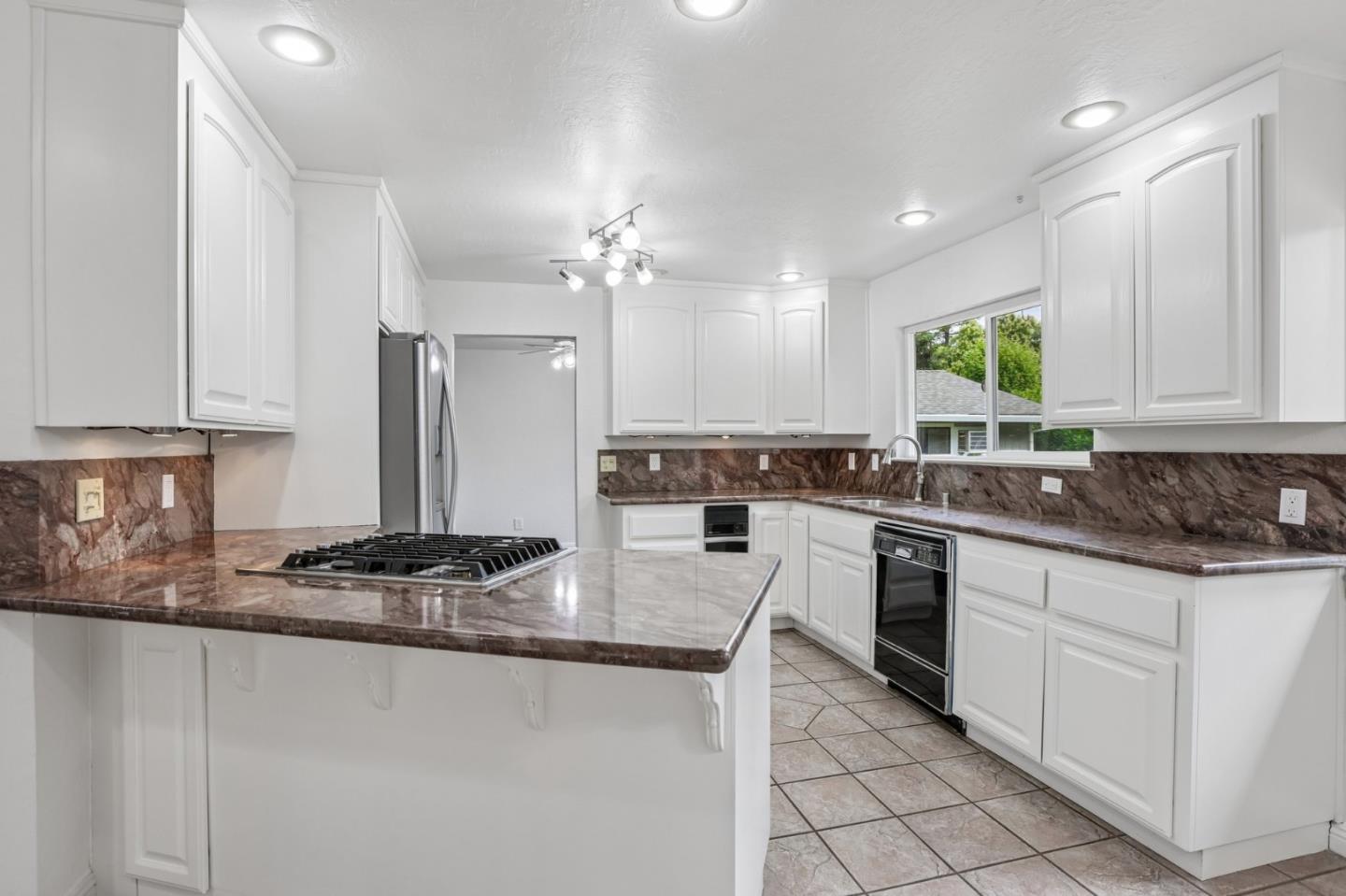 3793 Cowell Road Concord, CA 94518 - Photo 15 of 54