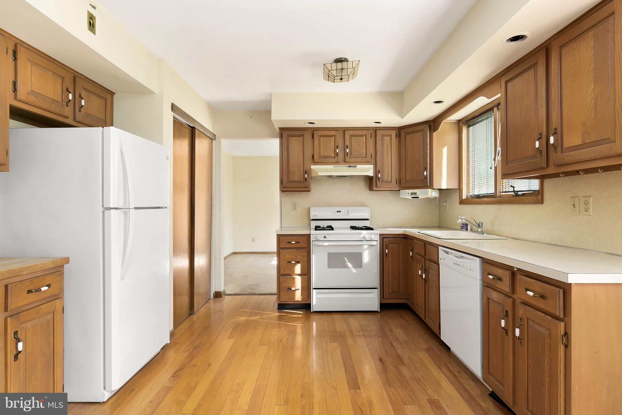 503 Haines Mill Road Delran, NJ 08075 - Photo 12 of 32 Kitchen