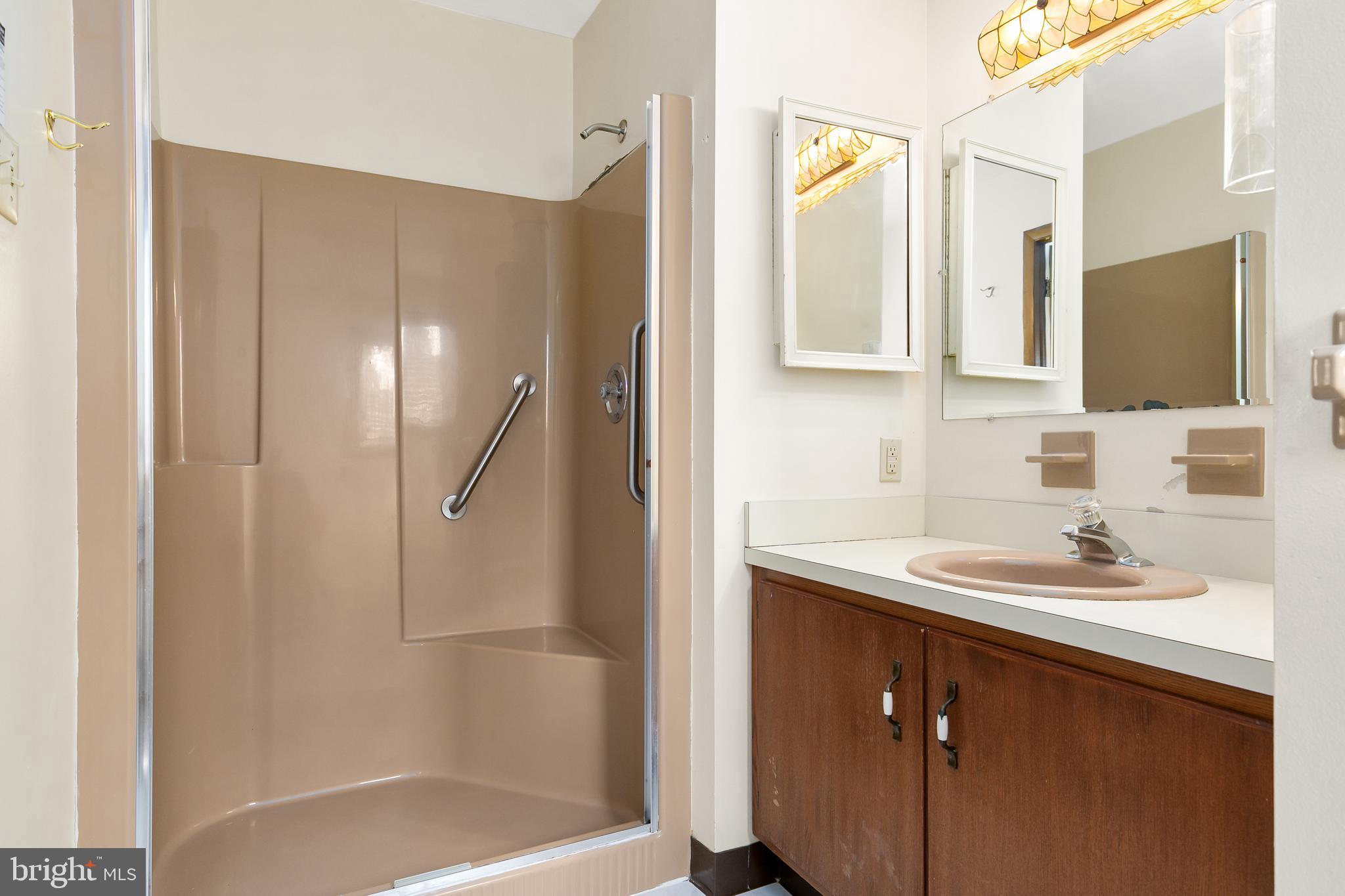 503 Haines Mill Road Delran, NJ 08075 - Photo 22 of 32 Master Bath