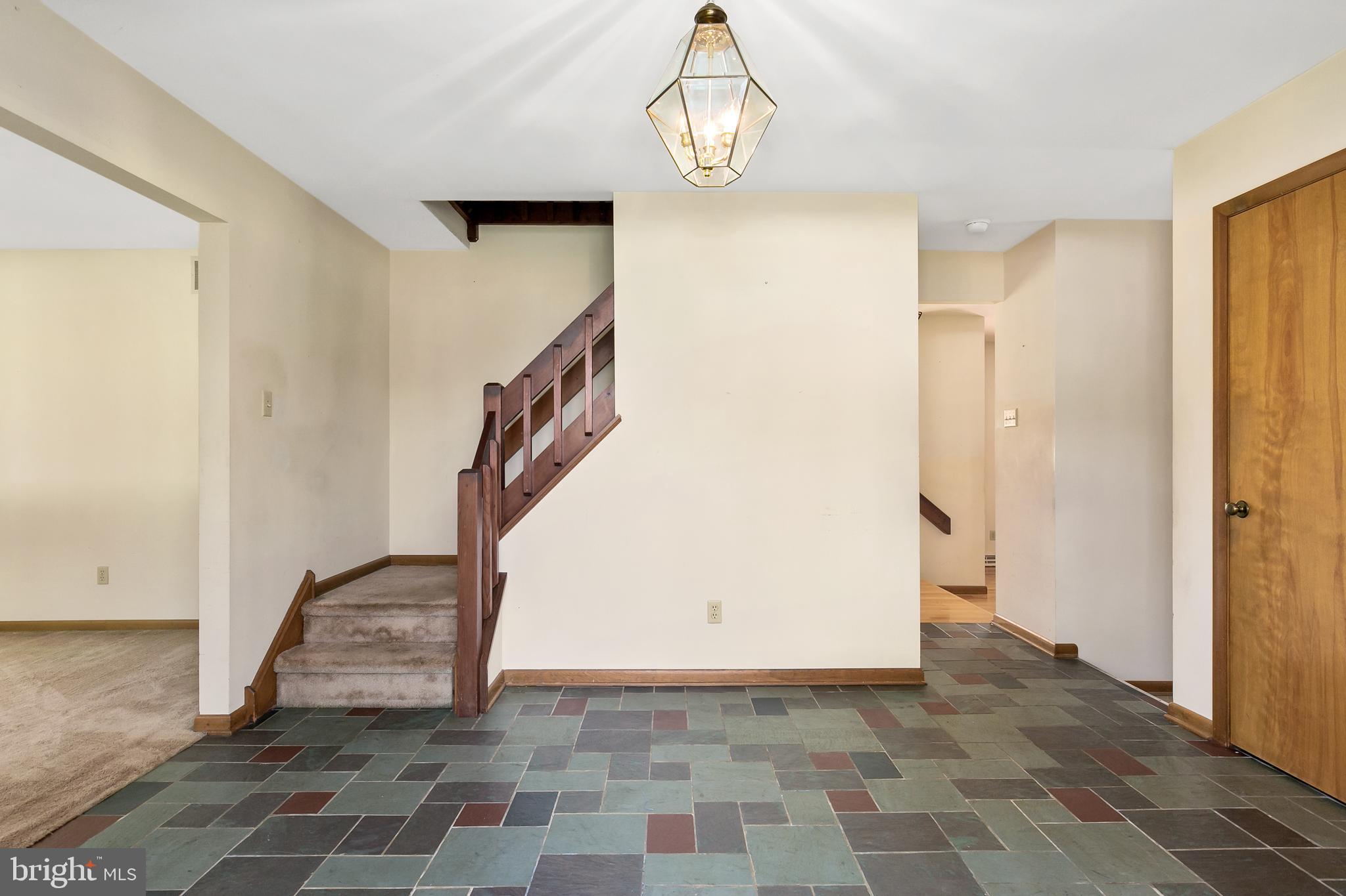 503 Haines Mill Road Delran, NJ 08075 - Photo 4 of 32 Foyer