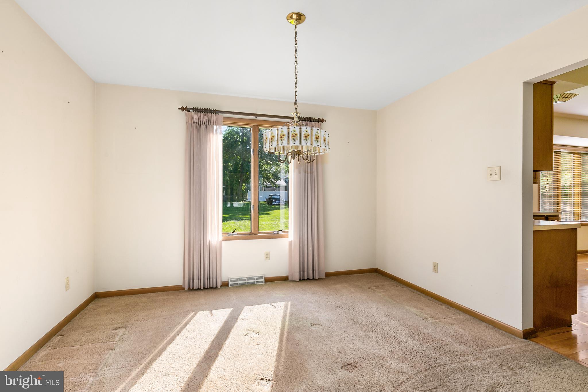 503 Haines Mill Road Delran, NJ 08075 - Photo 8 of 32 Dining Room