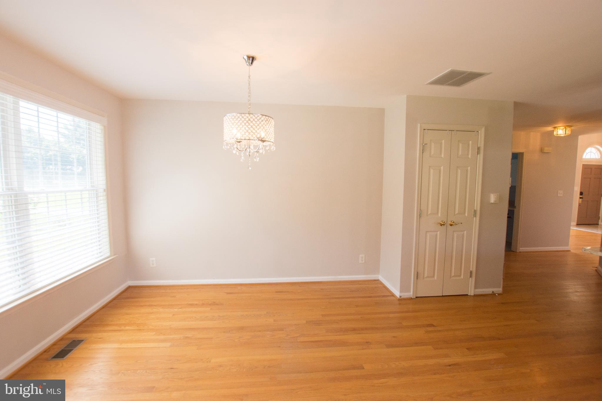 10050 Reed Lane Ellicott City, MD 21042 - Photo 12 of 39 Gallery Image 12