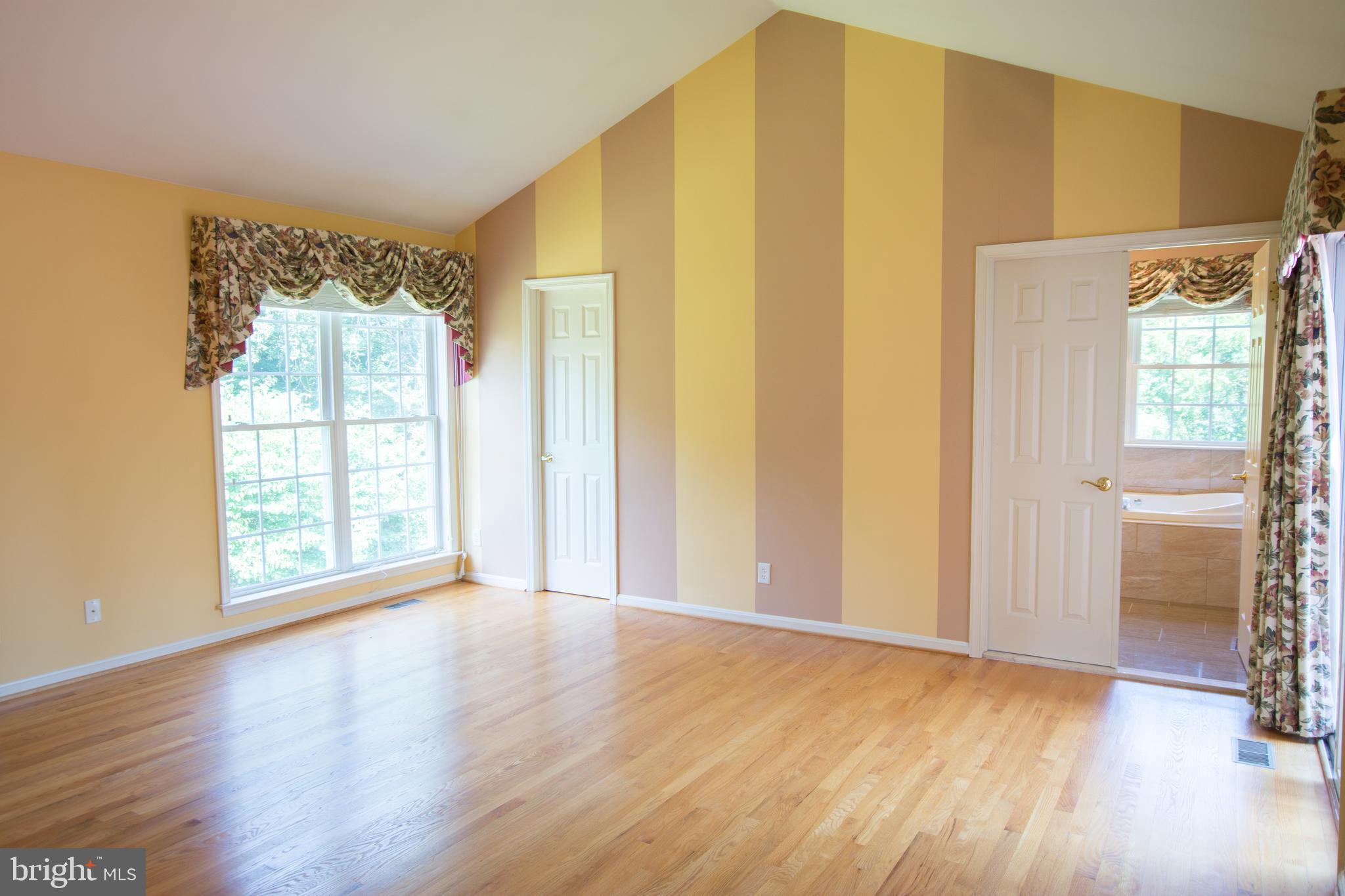 10050 Reed Lane Ellicott City, MD 21042 - Photo 17 of 39 Gallery Image 17