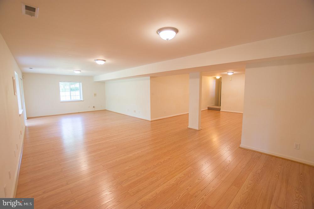 10050 Reed Lane Ellicott City, MD 21042 - Photo 26 of 39 Gallery Image 26