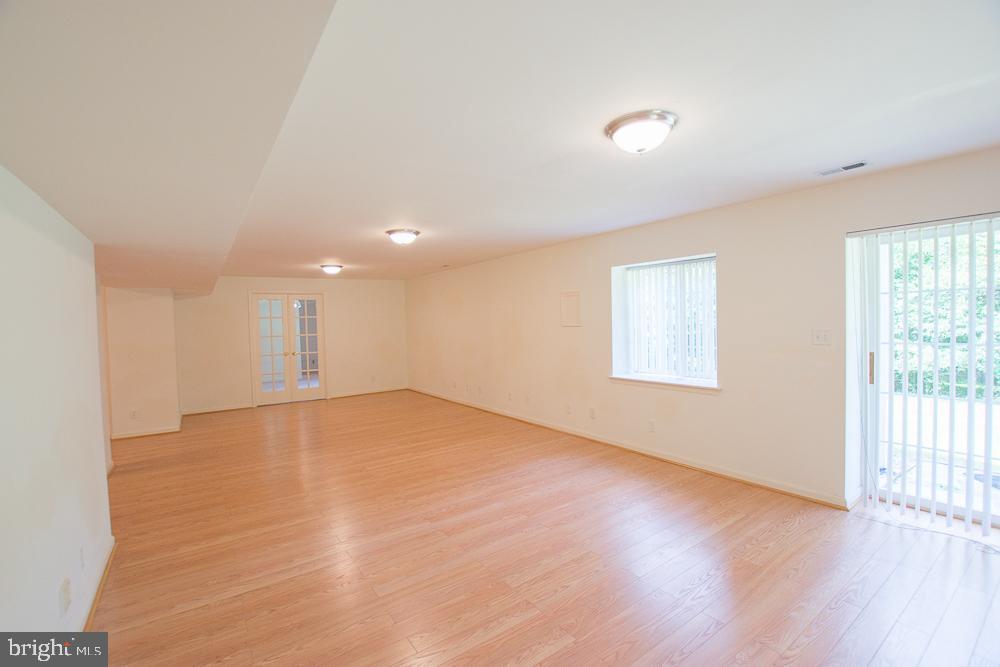 10050 Reed Lane Ellicott City, MD 21042 - Photo 27 of 39 Gallery Image 27