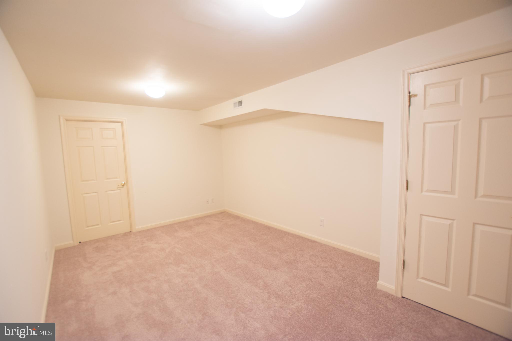 10050 Reed Lane Ellicott City, MD 21042 - Photo 33 of 39 Gallery Image 33