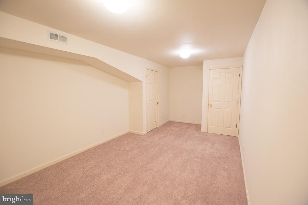 10050 Reed Lane Ellicott City, MD 21042 - Photo 34 of 39 Gallery Image 34