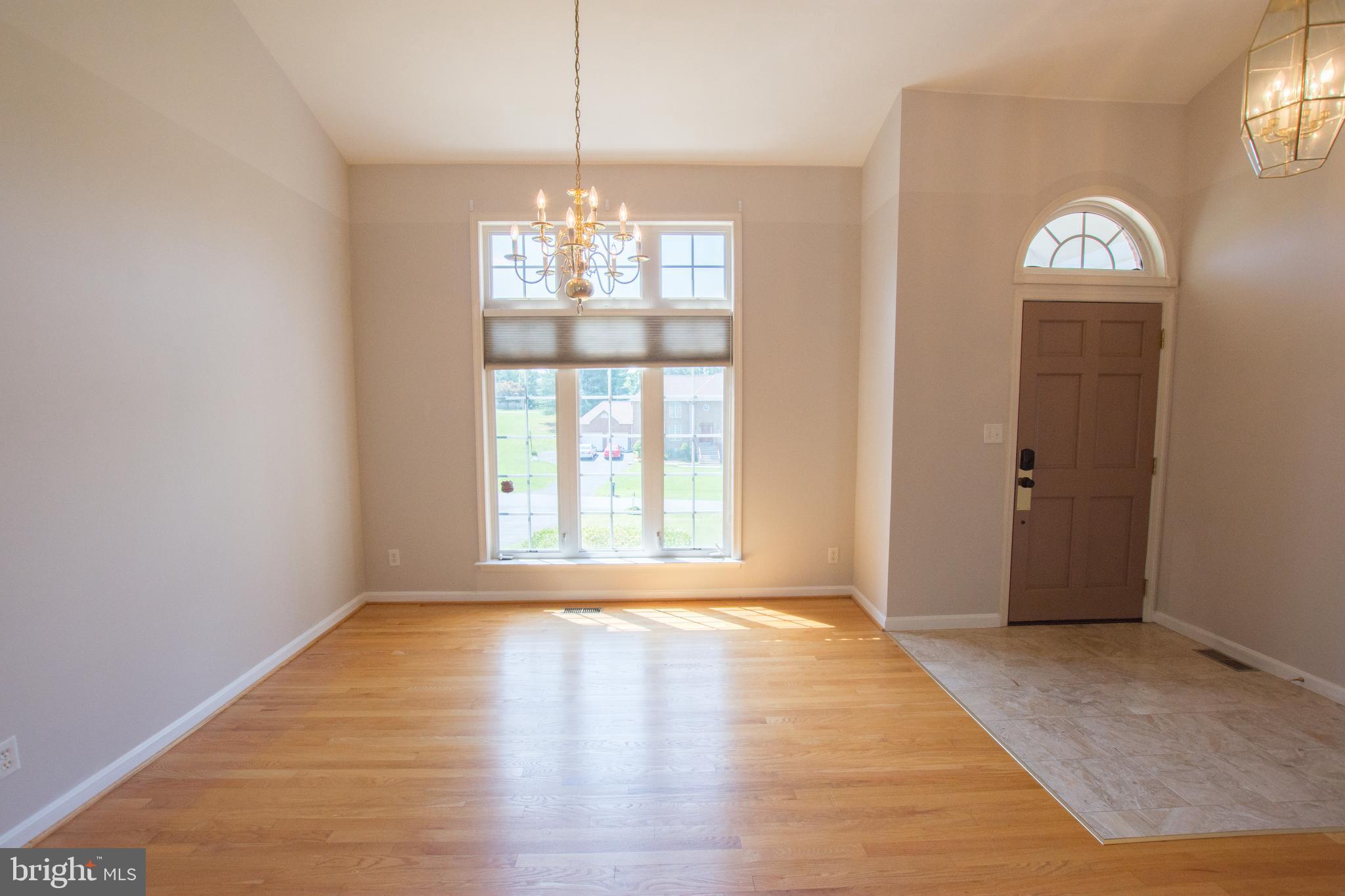 10050 Reed Lane Ellicott City, MD 21042 - Photo 6 of 39 Gallery Image 6