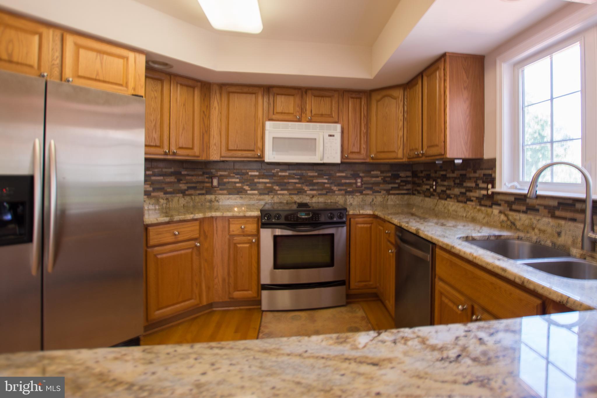 10050 Reed Lane Ellicott City, MD 21042 - Photo 9 of 39 Gallery Image 9