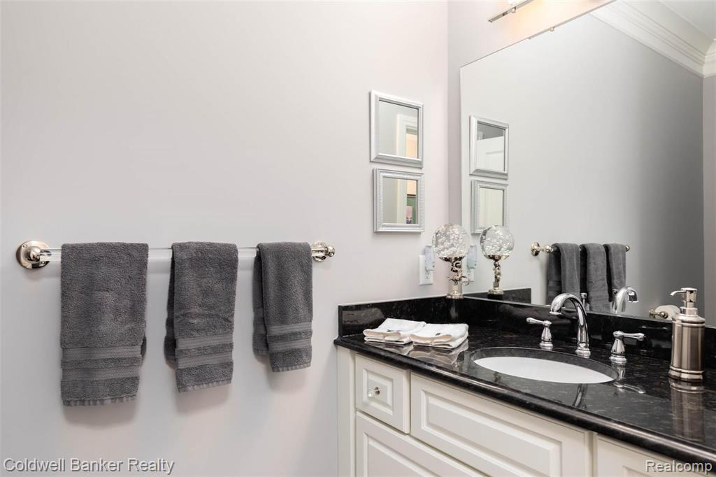 4217 Oak Arbor Crest Court Rochester, MI 48306 - Photo 25 of 39