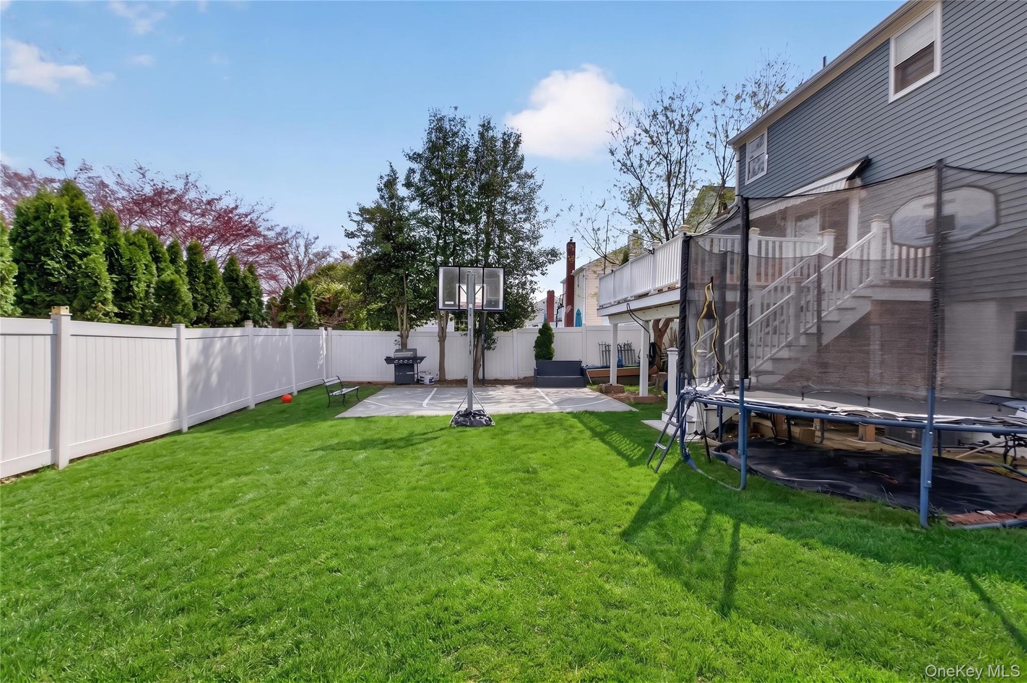 74 Johnson Road Scarsdale, NY 10583 - Photo 31 of 36