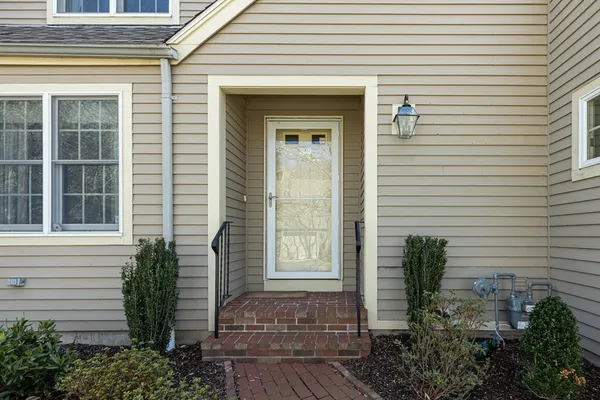 $521,000 | 4 Bishops Park, Unit 4, Mashpee, MA 02649