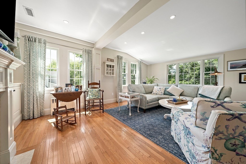 44 Bay Road Duxbury, MA 02332 - Photo 12 of 38