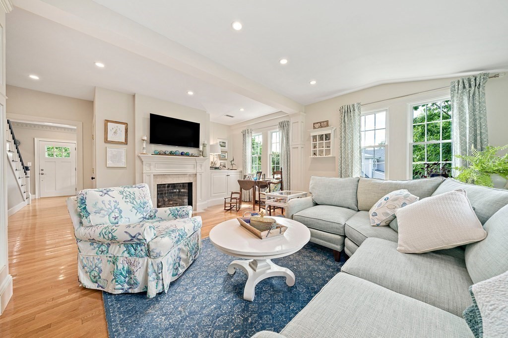 44 Bay Road Duxbury, MA 02332 - Photo 14 of 38