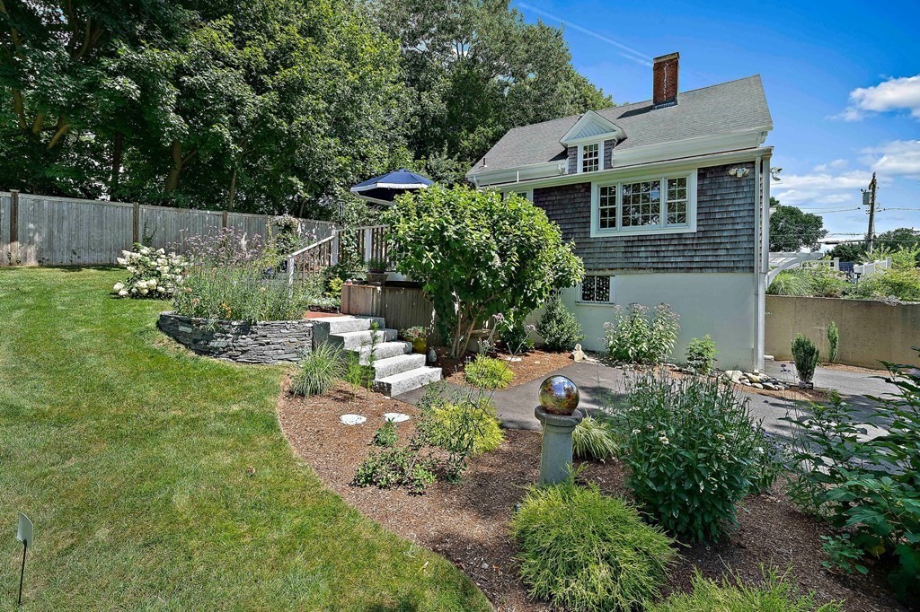 44 Bay Road Duxbury, MA 02332 - Photo 3 of 38