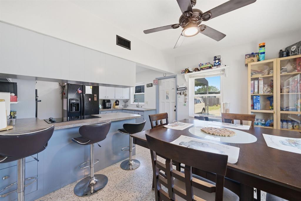 5126 104th Street North St. Petersburg, FL 33708 - Photo 9 of 37