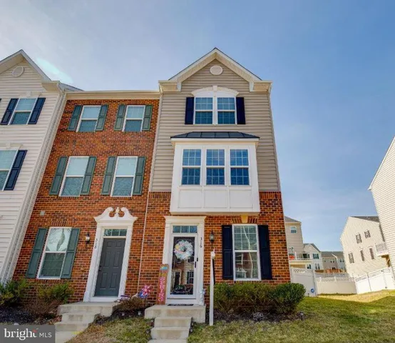 $2,600 | 316 Rolling Valley Drive, Fredericksburg, VA 22405