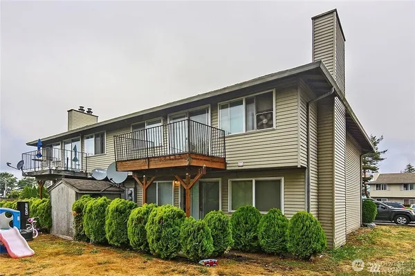 $1,100,000 | 3020 South 216th Street, Unit J, SeaTac, WA 98198