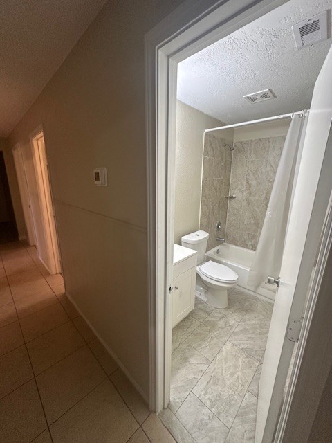 3906 Madden Lane Houston, TX 77047 - Photo 11 of 11 a bathroom with a toilet and a shower