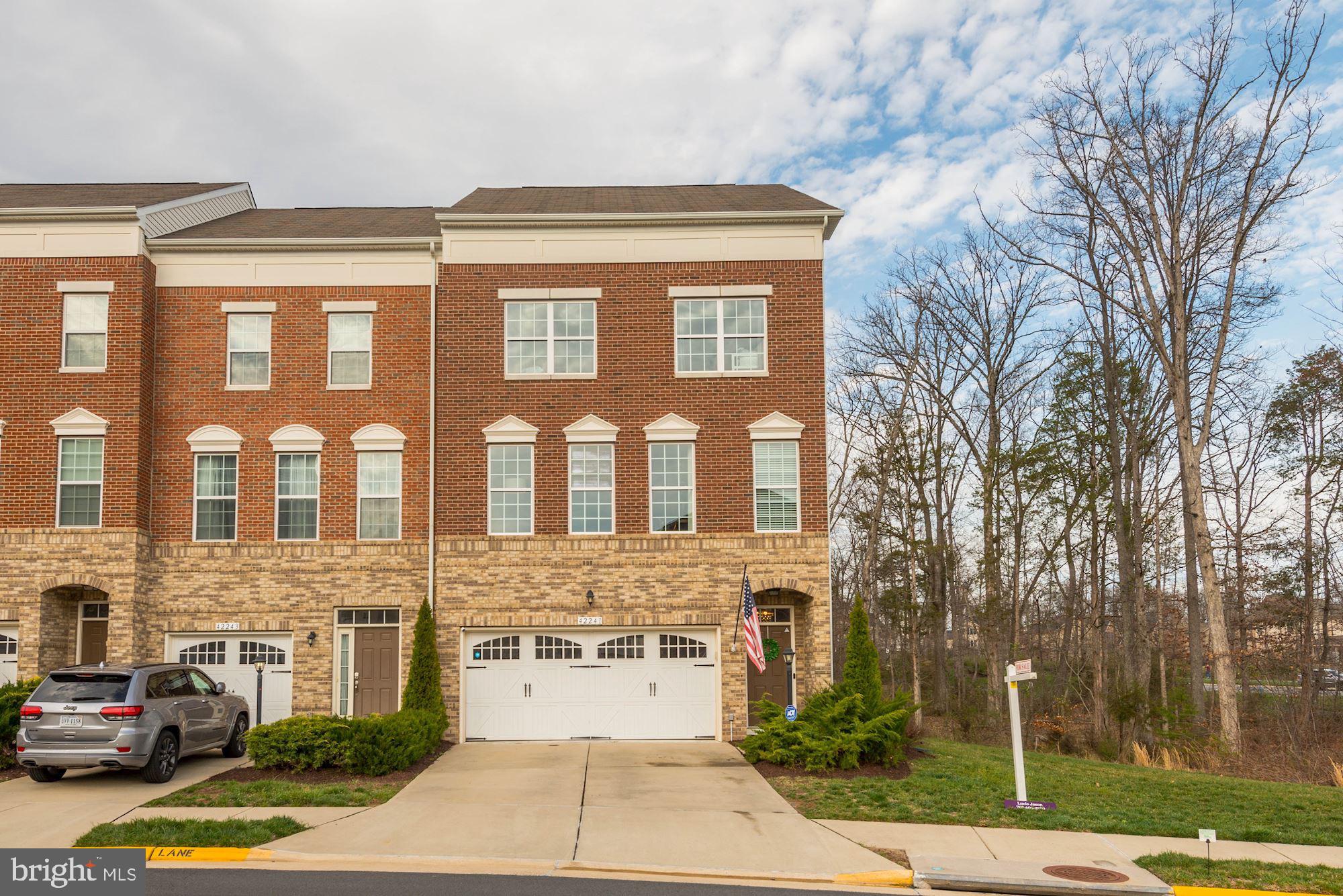 42241 Castle Ridge Square Brambleton, VA 20148 - Photo 1 of 40 Gallery Image 1