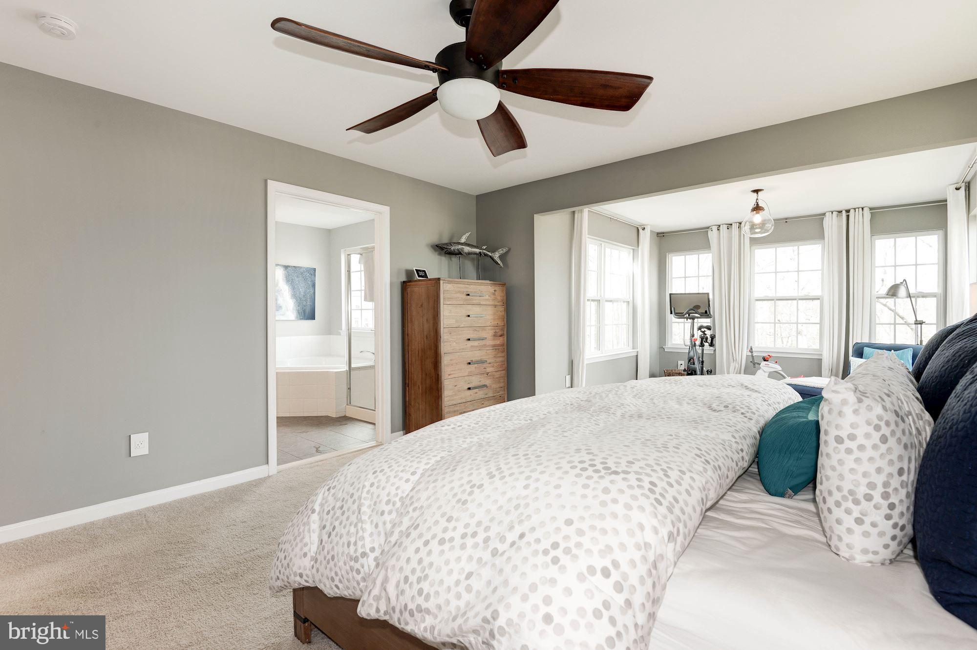42241 Castle Ridge Square Brambleton, VA 20148 - Photo 18 of 40 Gallery Image 18
