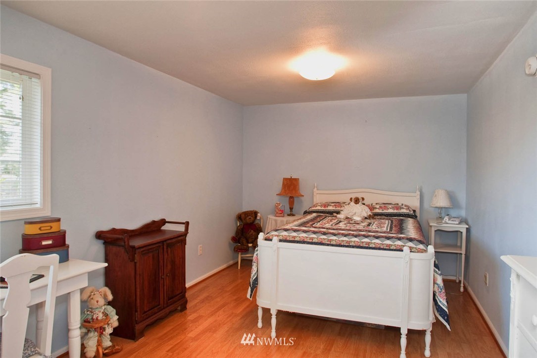 8407 176th Avenue Southwest Rochester, WA 98579 - Photo 14 of 20