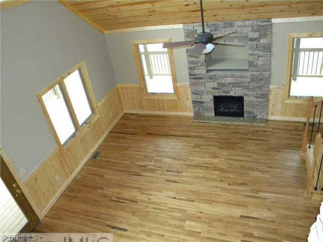 47 Alpine Way Fancy Gap, VA 24328 - Photo 12 of 16 Living Room.