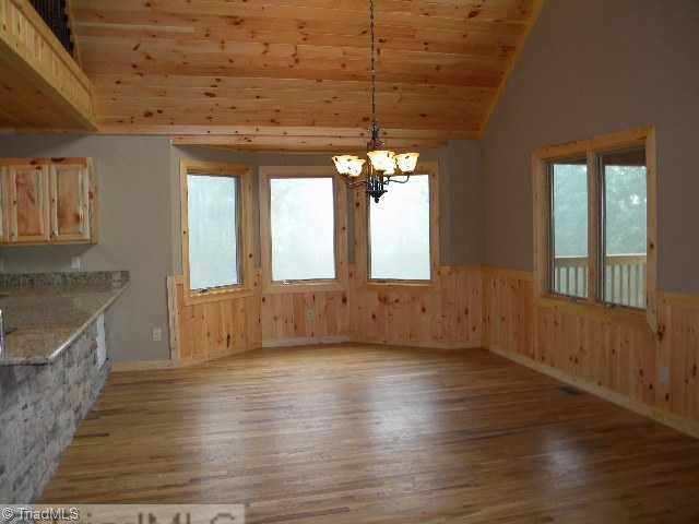 47 Alpine Way Fancy Gap, VA 24328 - Photo 4 of 16 Living Room.