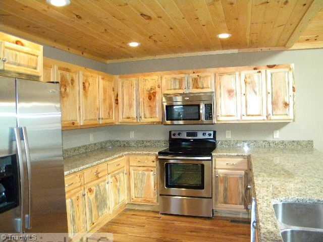 47 Alpine Way Fancy Gap, VA 24328 - Photo 8 of 16 Kitchen.
