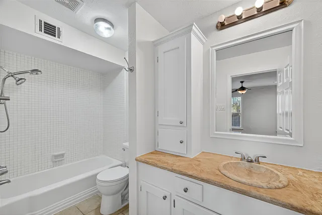 a close view of a bathtub in a bathroom